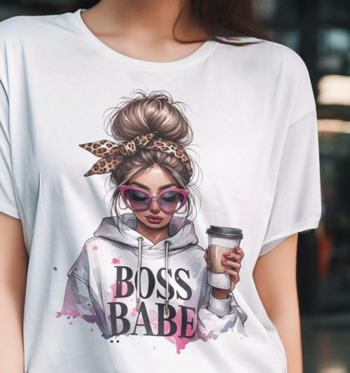 Motivbild mit "Coffee Boss Babe" Spruch, Motiv von Nicoles-Transferwelt, ideal für Kaffeebecher oder T-Shirts, schwarz-weiß Design