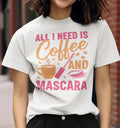 Motiv mit Kaffee und Mascara, von Nicoles-Transferwelt, auf weißem Hintergrund, detailreiche Darstellung der beiden Gegenstände.